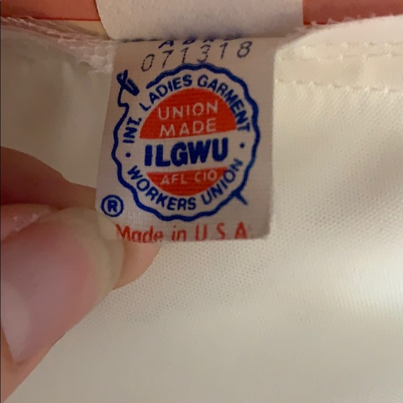 💐 Vintage Lace Union Made Wedding Gown 💐 - Picture 16 of 16